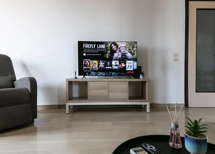 Dehomes - Luxury Grand Apartment